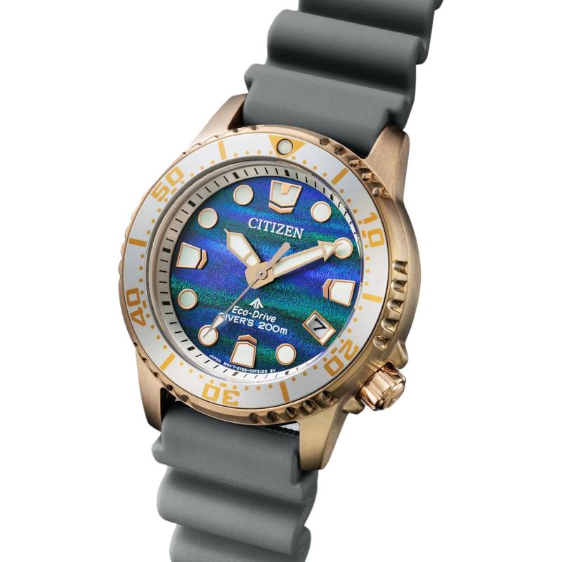 Citizen PROMASTER Series 200 Meters Waterproof Date Display Light Quartz PU Strap 36.5mm Men's Watch Blue Dial EO2023-00W