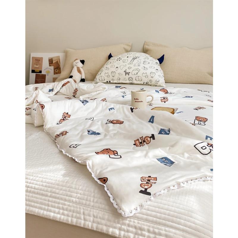 Skin-Friendly And Comfortable Cotton And Linen Embroidered Soybean Summer Quilt Cooling Quilt