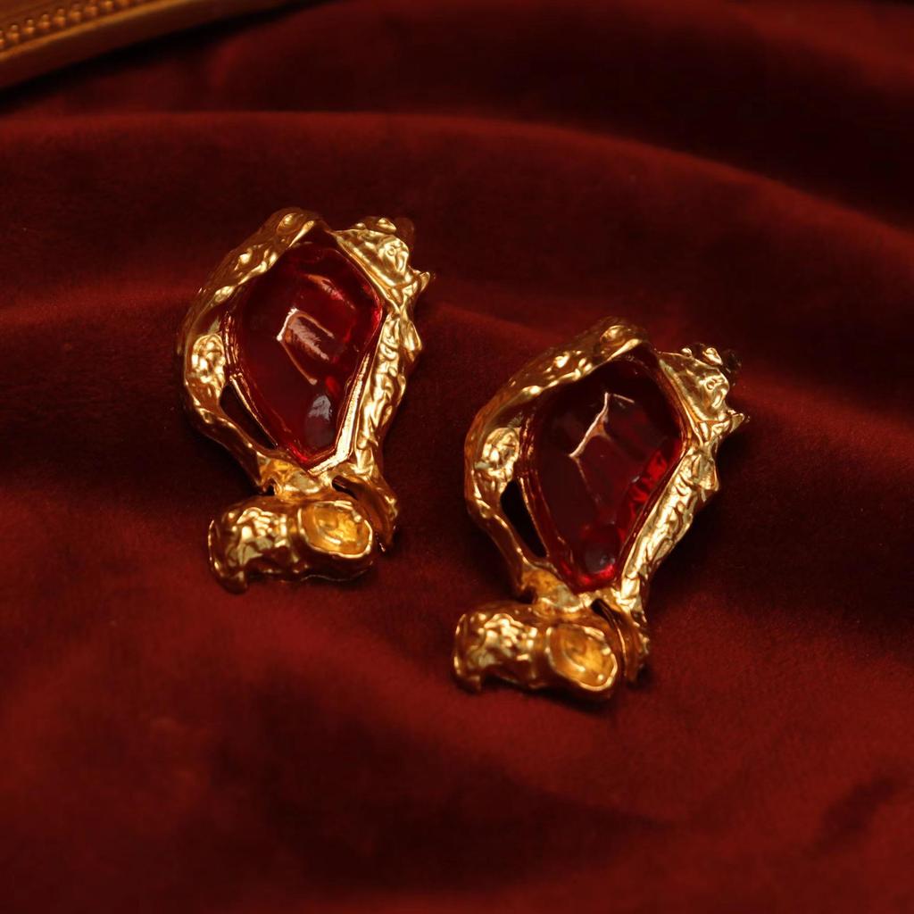Baroque Vintage Red Lava Gem Gold-Plated Stud Earrings with Silver Needle
