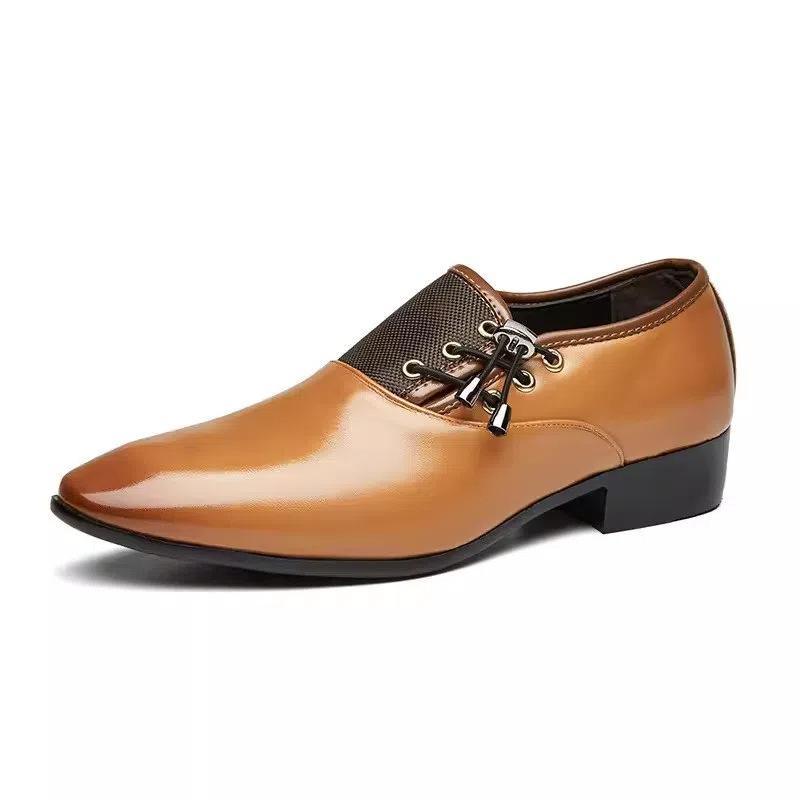 Scarpe da Uomo Abbigliamento Retro Appuntite Moda Lucide Traspiranti Casual Pelle Lucida Scarpe da Lavoro Matrimonio Singole