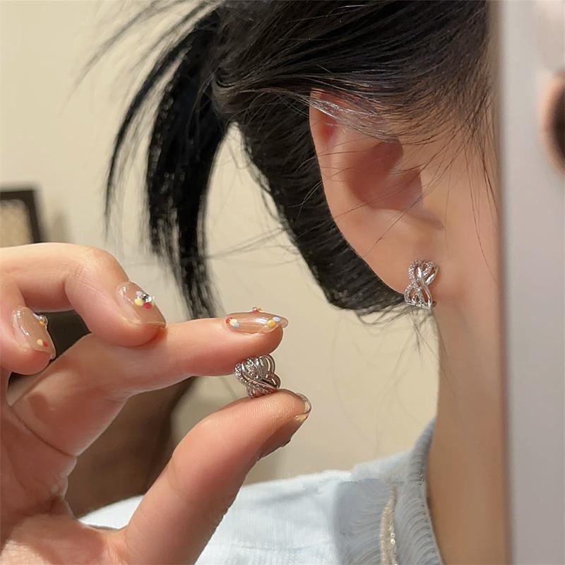1PAIR Super Flash Zircon Cross Round Hollow Ear Buckle Temperament Versatile Earrings Light Luxury High-end Earrings