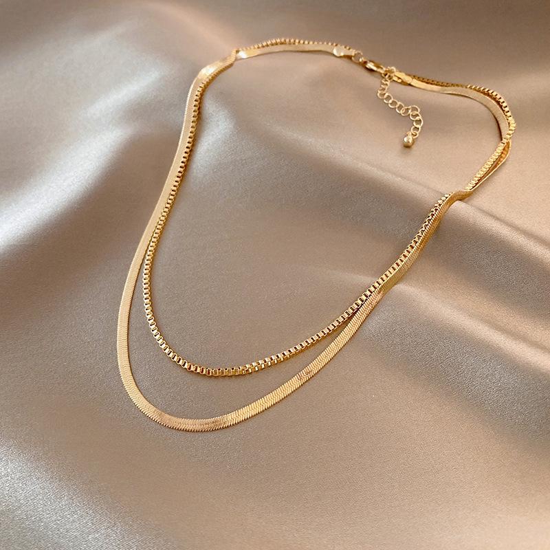

Stylish Double Layer Clavicle Chain Necklace - European & American Design, Trendy Pendant for Women золотой