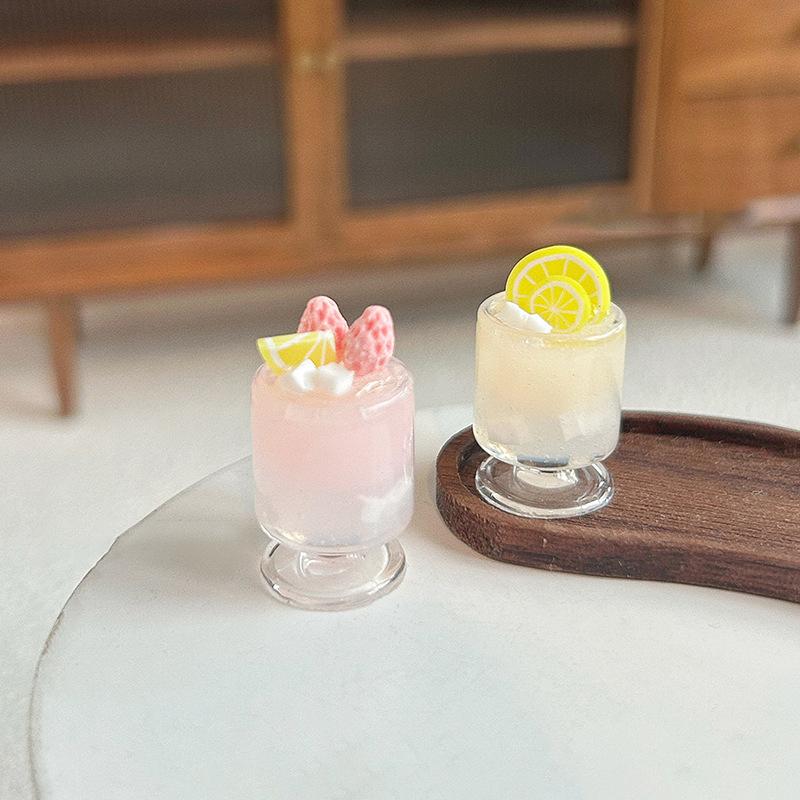 1Pcs Doll Attachment 1:12 Dollhouse Lemonade Ice Drink Warm Season Ice Drink Mug Miniature Playthings Model Decoration Gifts