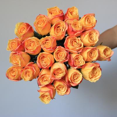 Nem hervadó mesterséges rózsavirág hangulatot teremt, hosszú élettartam. Hasznos egyetlen ágú hamis Valentin-napi ajándék a háztartásnak