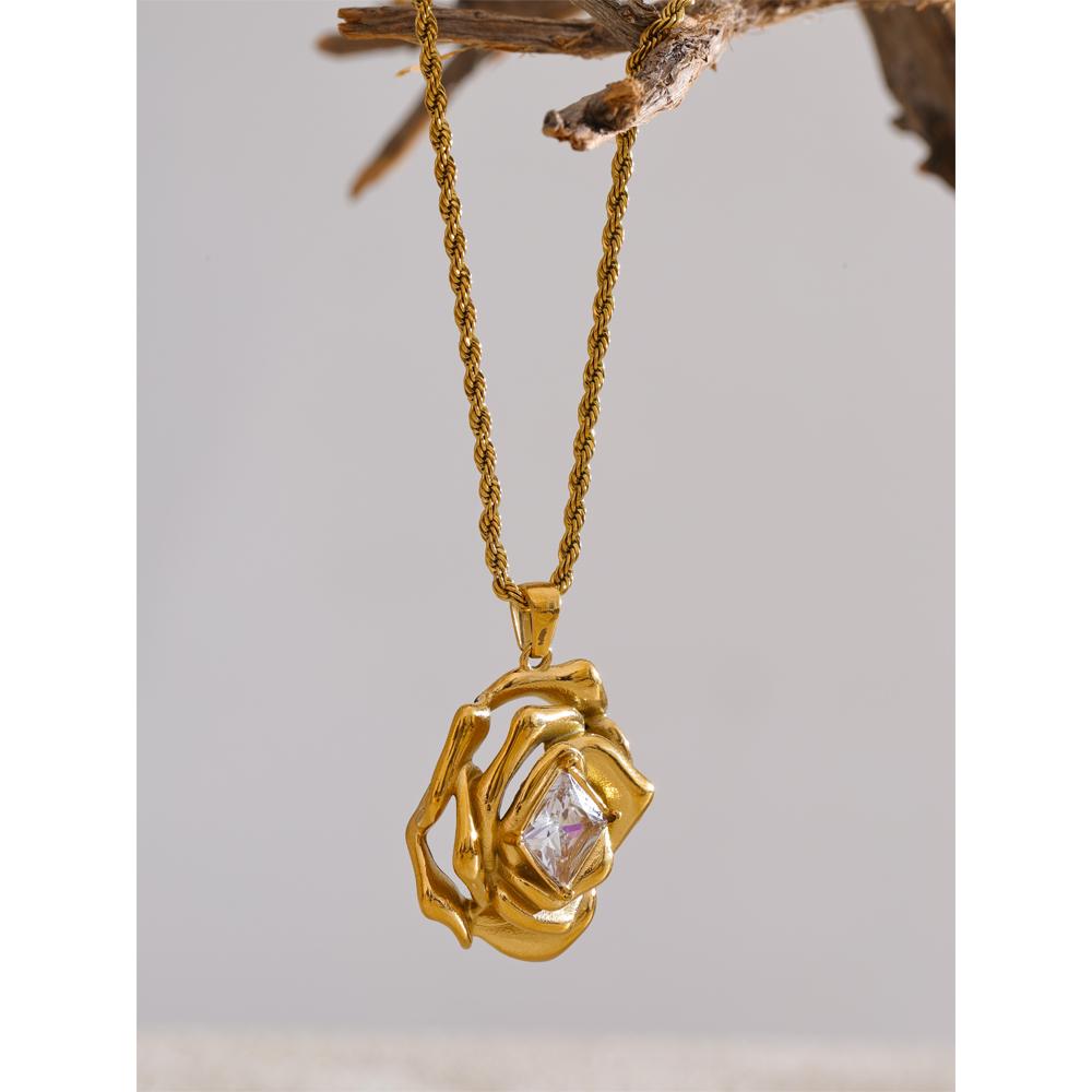 Yhpup Mode Bling Zirkonia Metall Blume Anhänger Halskette Gold PVD Beschichteter Edelstahl Trendiger Klassischer Schmuck