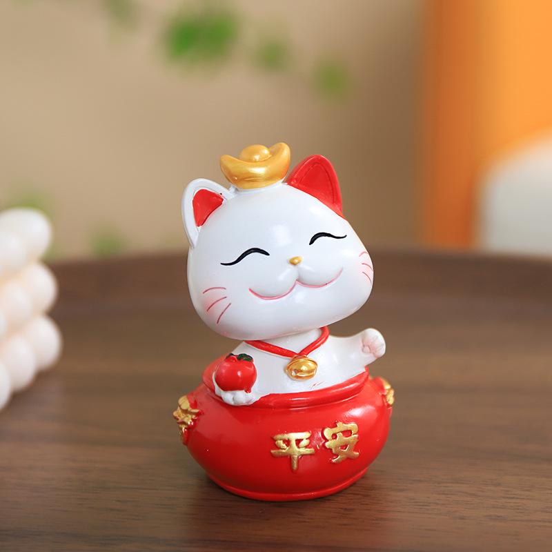 Japanese Style Lucky Cat Ornament for Home or Office Decor