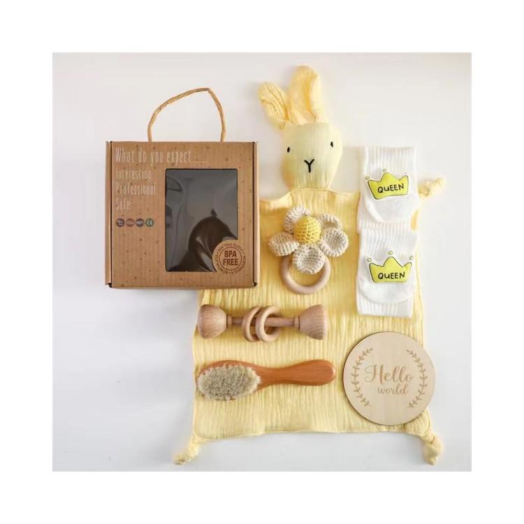 Unique Baby Gift Set Newborn Shower Keepsake Muslin Baby Bibs Socks Swaddle Blanket Cotton Bamboo Blend Anti-Static Wearable
