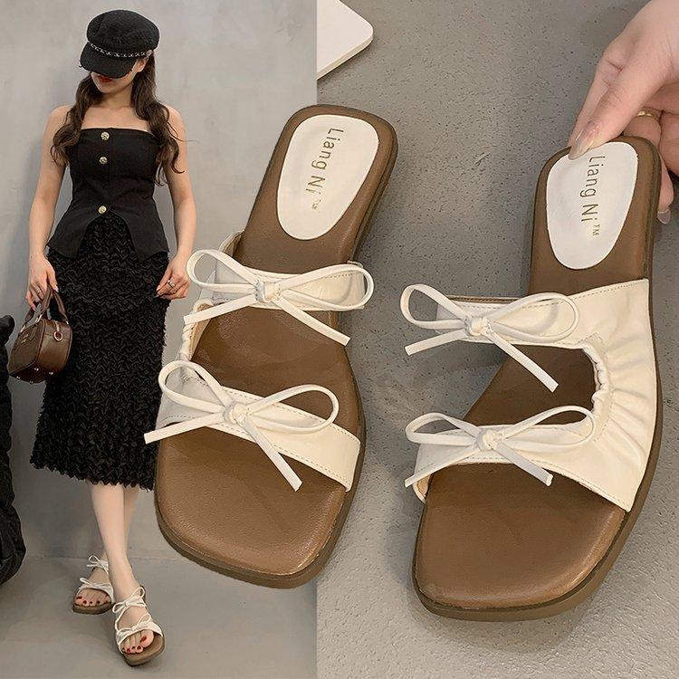 Medium heel nude fairy wind small cool slippers women's shoes wear 2025 new summer bow holiday sandals