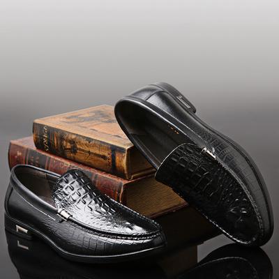 New Men's Crocodile Pattern Casual Shoes Trendy Men's Foot Leather Shoes Black Comfortable Driving Shoes Soft Sole Leather Beanie Shoes