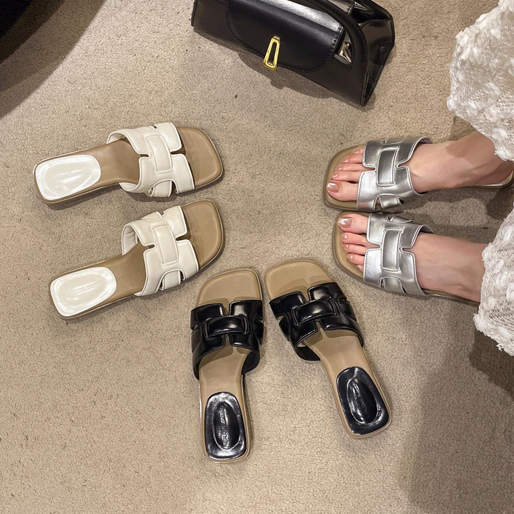 Flat-bottomed Slippers Women Wear Fashionable Beach Sandals In the Summer of 2025, Versatile Internet Celebrity Temperament