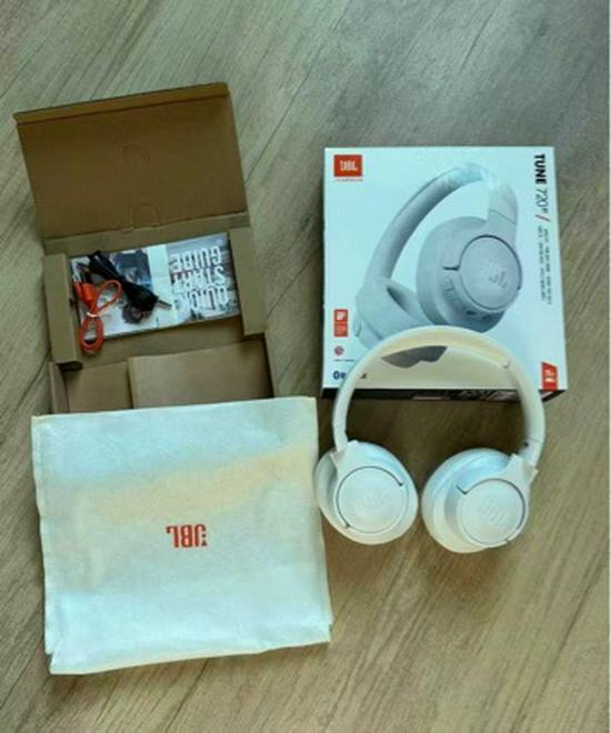 Cross-border T720BT Wireless Bluetooth Over-Ear Headphones: Long Battery Life for Music, Sports, Gaming, and Calls