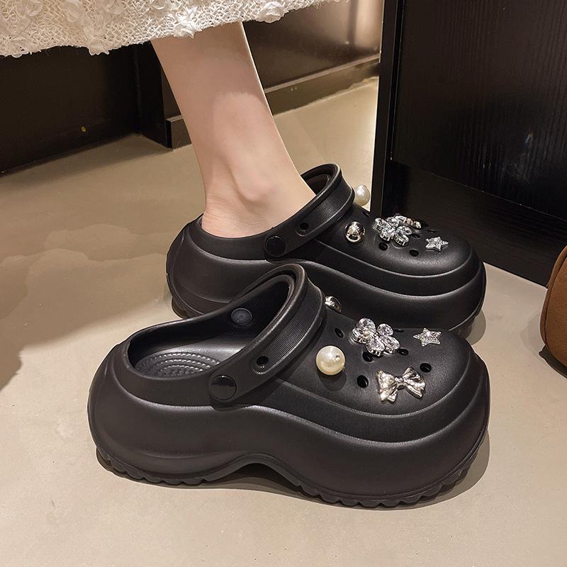 Cute Cartoon Stepping On Shit Feeling Hole Shoes Women 2025 Summer Super Fire Gradual Change Color Thick Sole Heightening Beach Bag Head Sandals