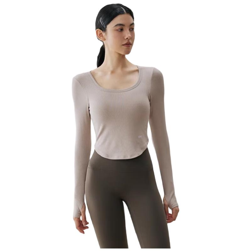 

gigt Women s Performance T-Shirt with Built-in Bra M
