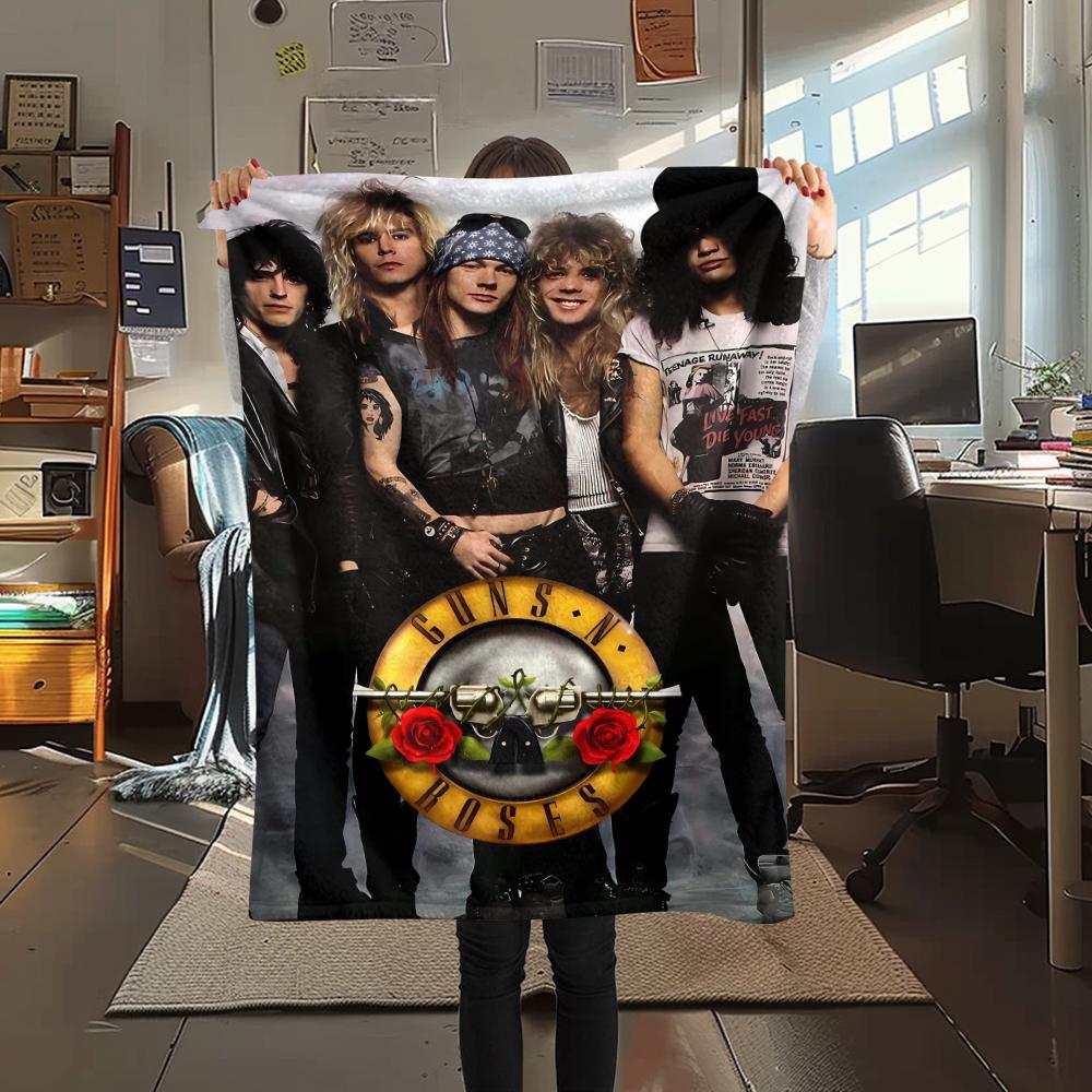 1Pc Guns&Roses Print Flannel Blanket, High quality Comfortable for All Seasons, Home Decor, Warmth and Comfort, Perfect for Gifts