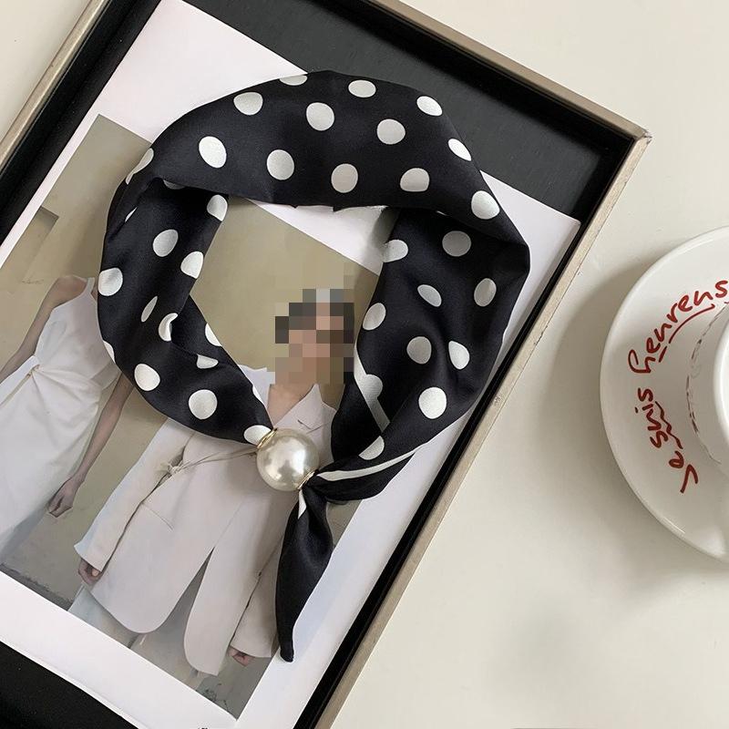 Magnetic Buckle Silk Scarf Women's New Pearl Necklace Light Luxury High-end Fashion All-match Scarf Polka Dot Silk Scarf