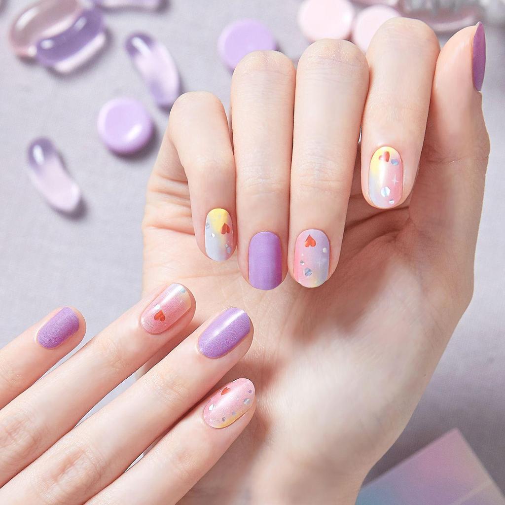 Adorables Autocollants d'Ongles Pastel 24pcs | Bandes Press-On, Motifs Lapin, Ours & Étoile, Facile à Décoller