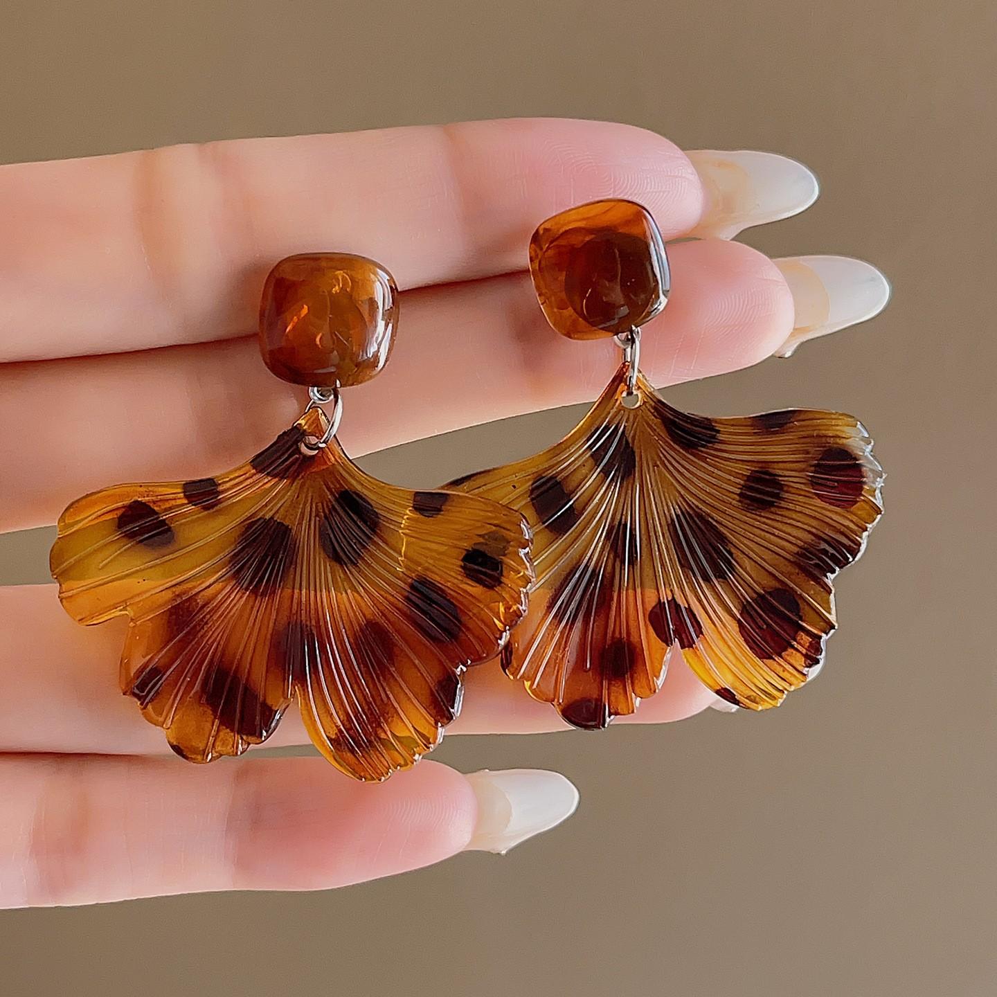 Hong Kong style coffee leopard print ginkgo biloba earrings women s retro Maillard temperament advanced sense earrings unique personality earrings