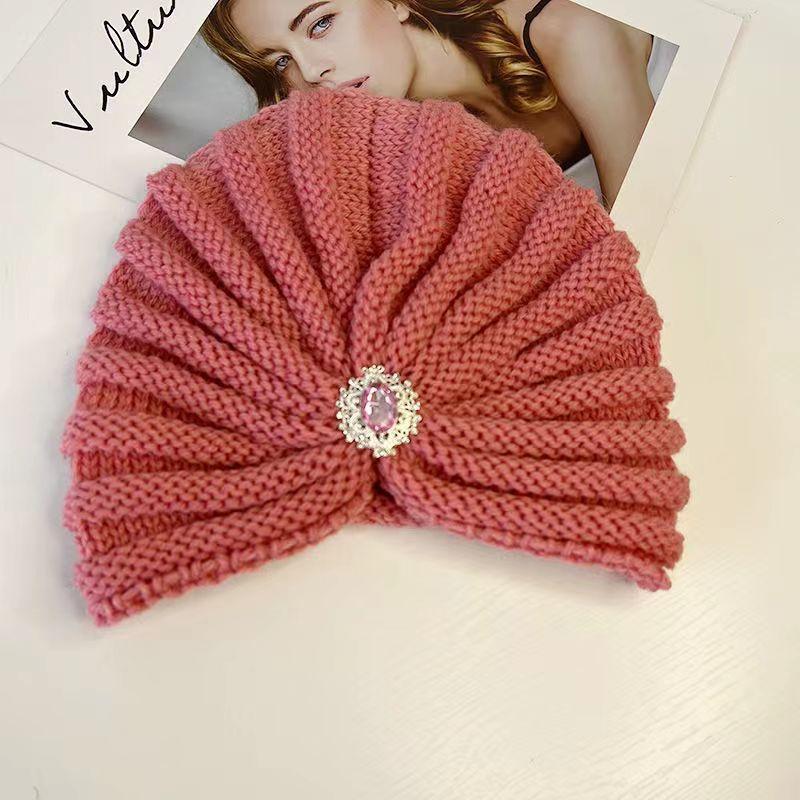 Autumn and Winter Simple and Versatile Knitted Headgear, Rhinestone Forehead Gem, High-end Hat, Warm and Thin Retro Women's Wool Hat