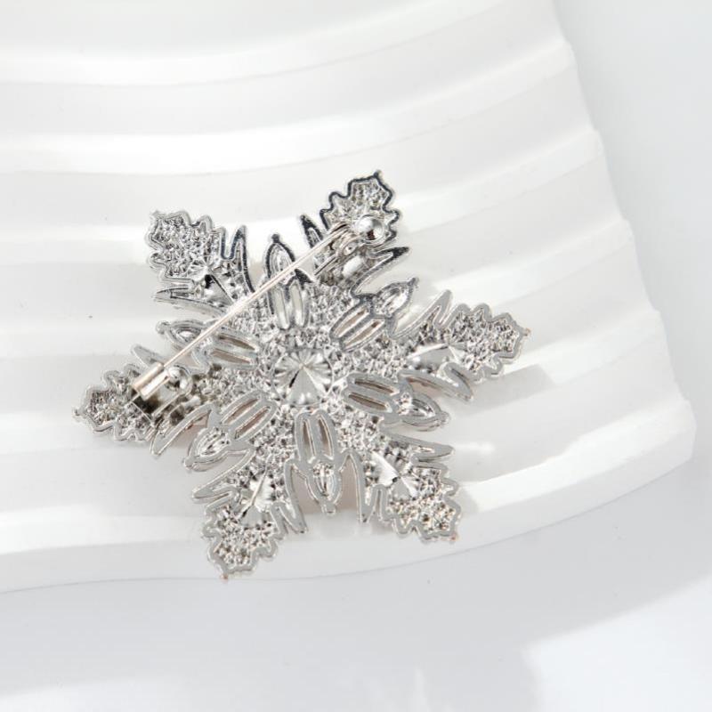 Fashion Crystal Rhinestones Snowflake Brooches Pins For Women Clothing Coat Accessries Gifts