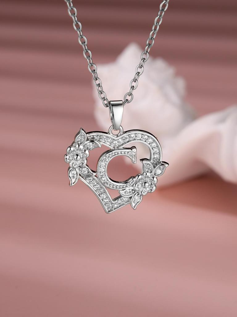 Collana Lettera Inglese a Forma di Cuore - Design alla Moda e Versatile