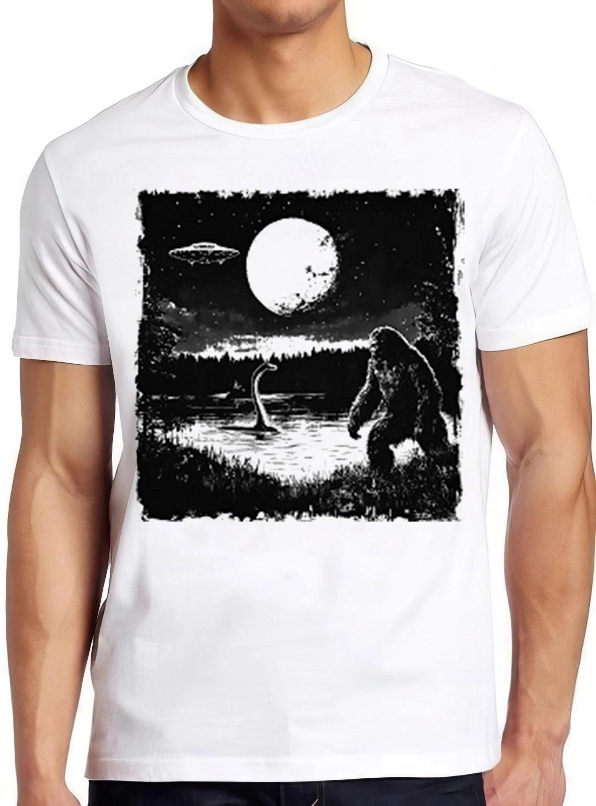 Bigfoot Loch Ness Monster Alien UFO Full Moon Believe Gift Tee T Shirt 2300 XXXXL