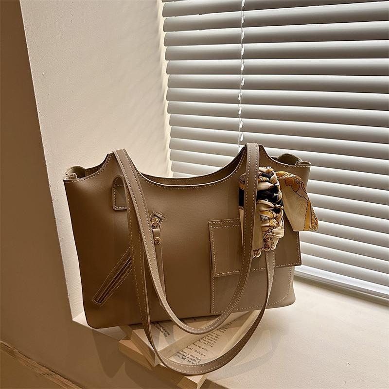 New Retro Ribbon Texture Bucket Bag Large Capacity Texture Versatile Women's Bag Underarm Bag Women
