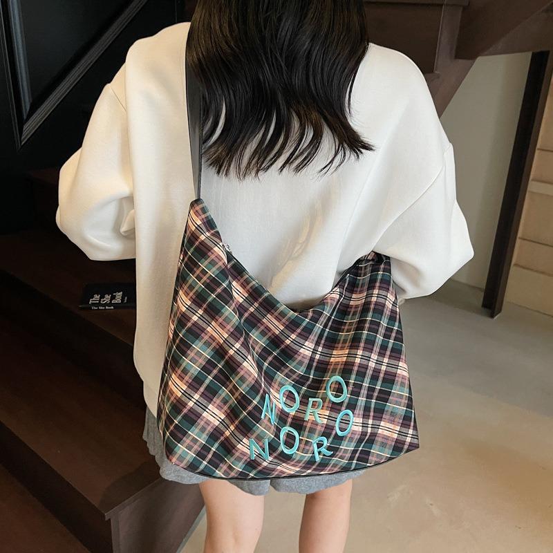 Large Capacity Plaid Bag Women's New Summer Versatile Shoulder Messenger Bag College Student Class Tote Bag