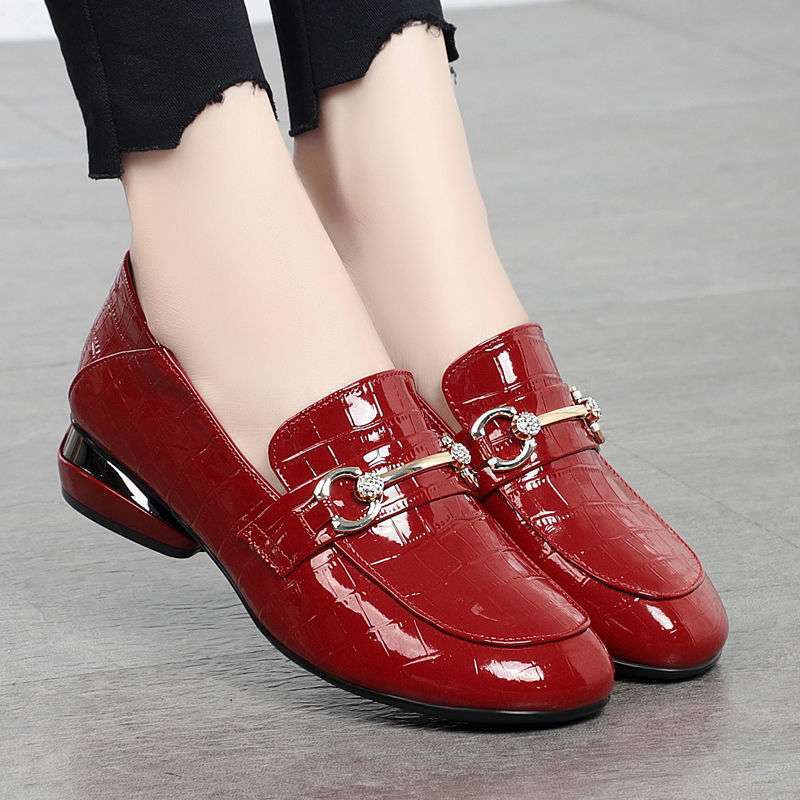 Soft Leather Single Shoes Women's New British Style Leather Shoes Bright Leather One Pedal Two Shoes