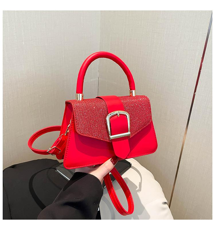 Korean Version of the Retro and Fashionable Portable Simple Temperament Bag 2025 New Casual and Beautiful Foreign Style Shoulder Messenger Bag