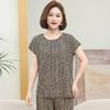 Fashionable Summer Outfit Set for Middle-aged Moms: Stylish Round Neck Short-Sleeve Top & Plus Size Two-Piece Set