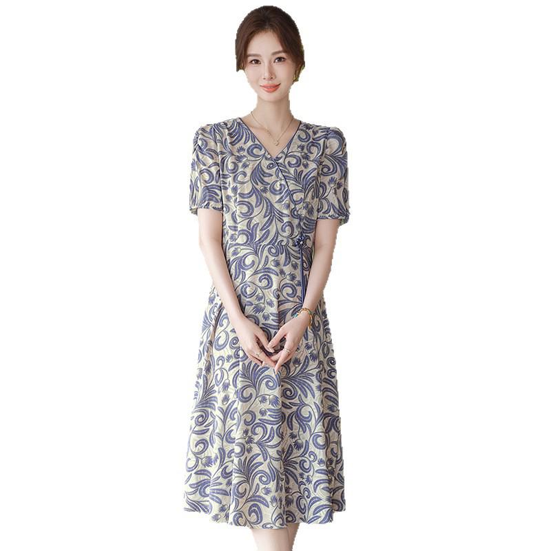 Elegant Floral Mid-Length Summer Dress for Middle-Aged Women