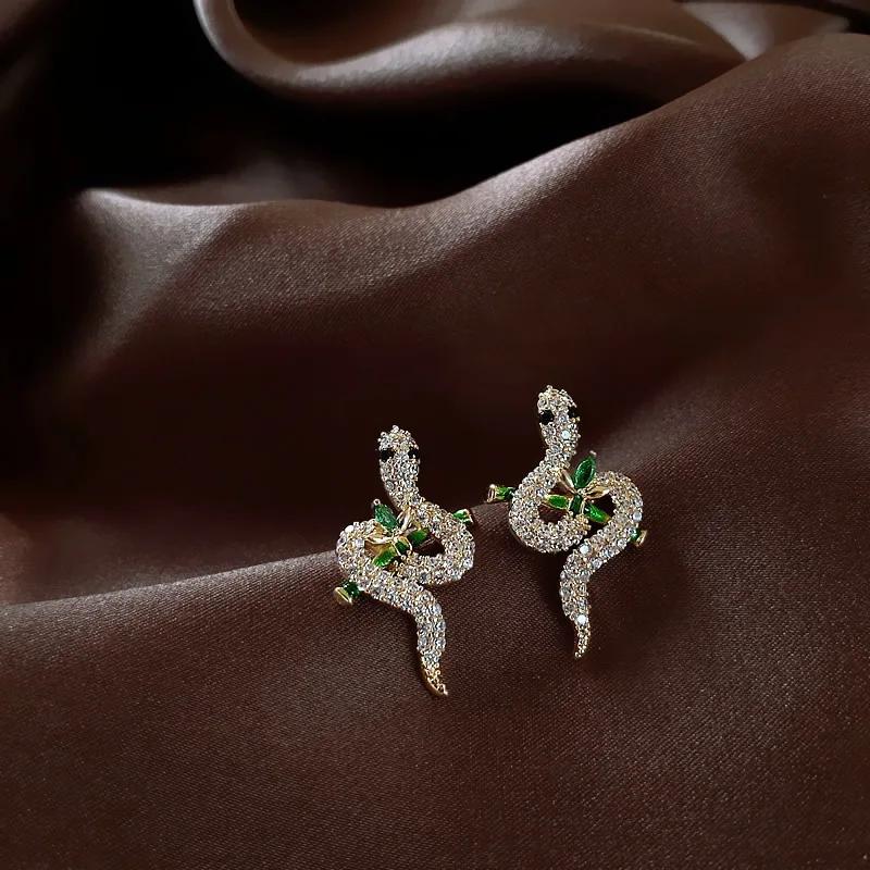 Dainty Flower Stud Earrings for Women Piercing Cartilage Ear Ring Cute Zircon Gold Color Women's Aesthetic Jewelry Gift
