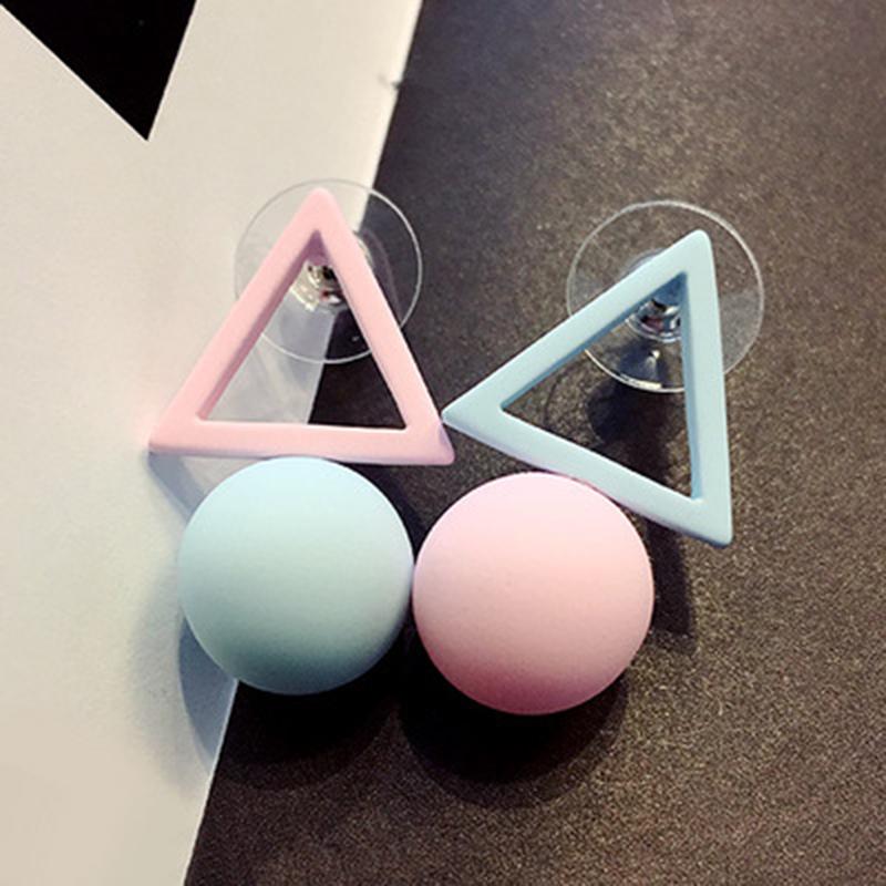 

1Пара Асимметричный темперамент Простой Дикий Женский Шар Серьги Ювелирные изделия Треугольник Конфеты Цвет Ушная капля