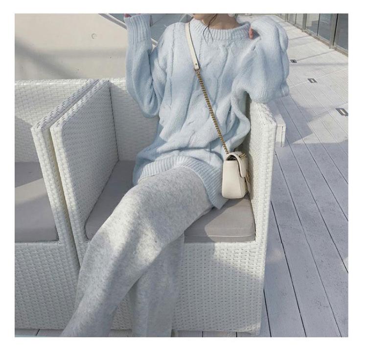 Damen Weicher Blauer Fufu Pullover: Lockerer, wachsartiger Strickpullover für Herbst und Winter