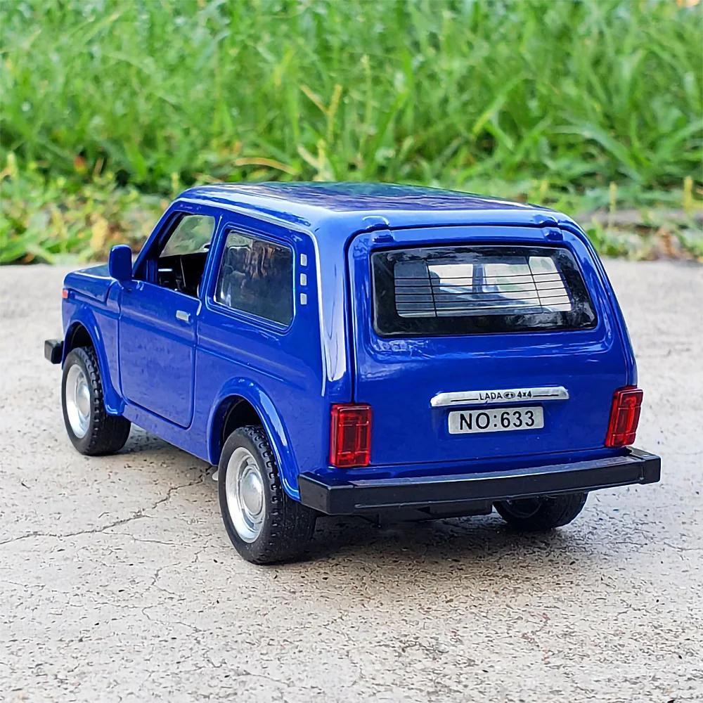 1:32 Scale Lada Niva VAZ-2121 ORV Russian 1970s Off-Road Vehicle Alloy Diecast Sound Light Model Collection Childrens Toy Gift