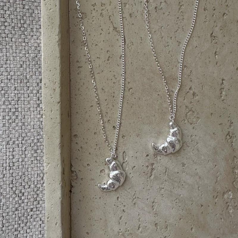 FY-40TL13 S925 Sterling Silver Korean Version Niche Design Textured Horn Bag Necklace Korean Style Long Sweater Chain