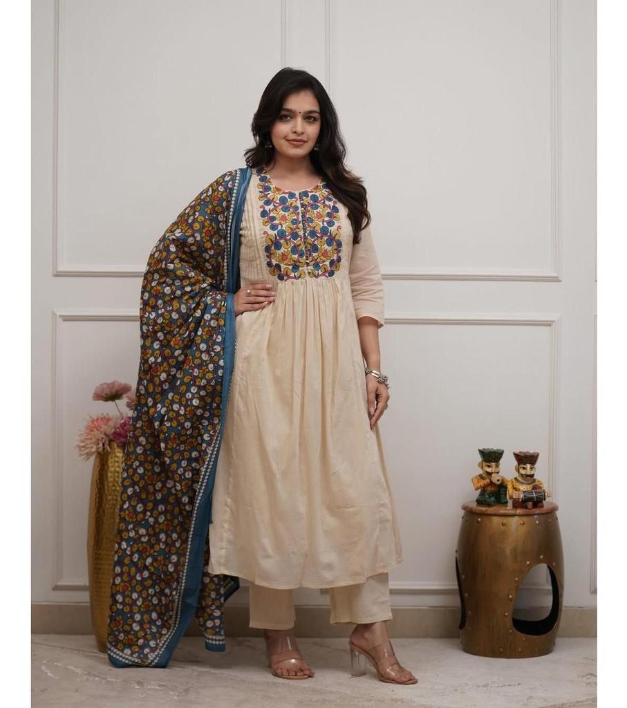 Beautiful Designer Cotton Off White Kurti Set Women Bollywood Party Wear Kurta Pant Dupatta Set
