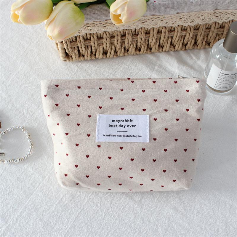 Korean Ins Dot Love Lipstick Makeup Bag Female Clutch Bag Small Cosmetics Bags Inner Bags Travel Organizer Bags Toiletries Bag