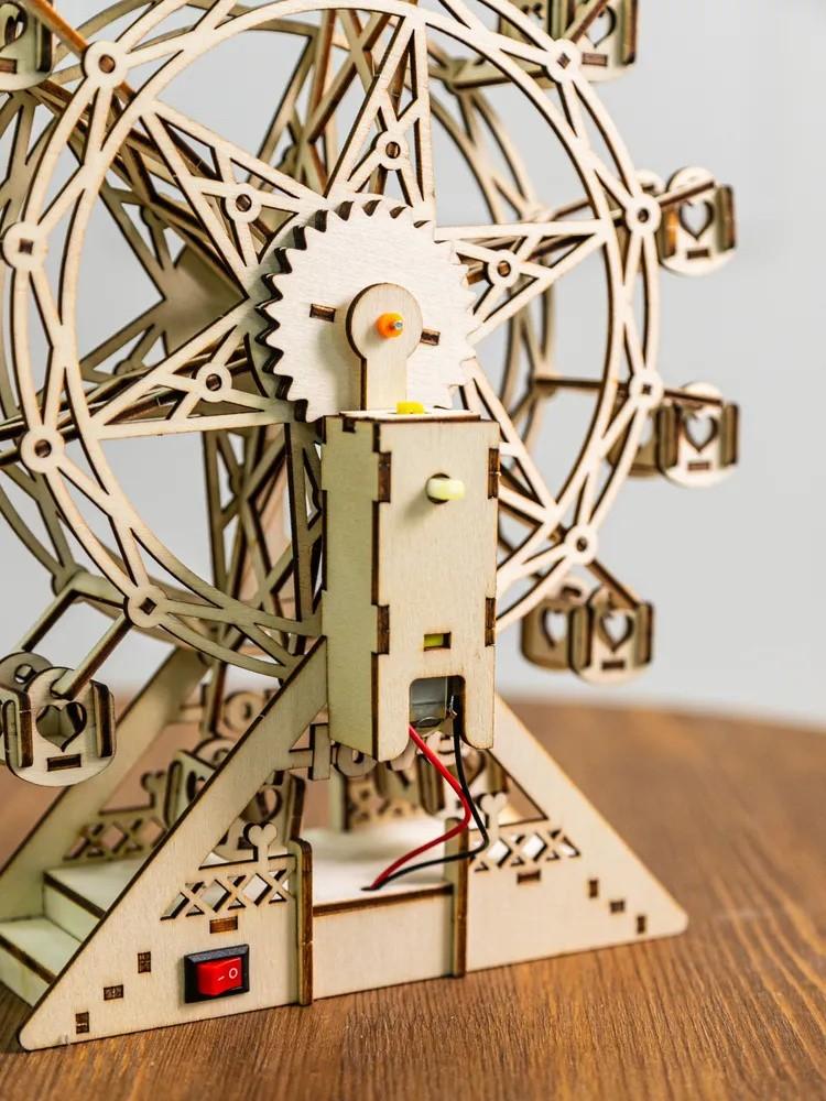 Handmade DIY Ferris Wheel