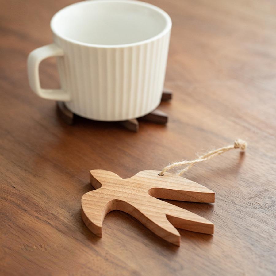 1PC Ins Simple Wall Decoration Japanese Swallow Multi-functional Wooden Block Pendant Decoration Coaster Living Room Wall