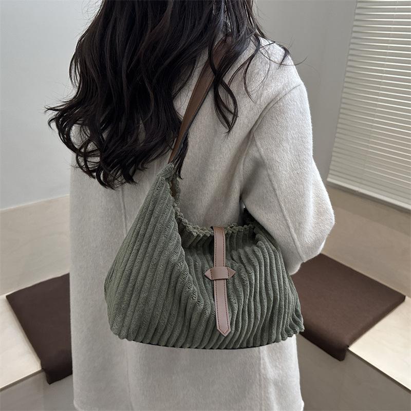 Einseitige Umhängetasche, Modisch und hochwertig, Pendler-Damenhandtasche mit großem Fassungsvermögen, Handliche Tragetasche