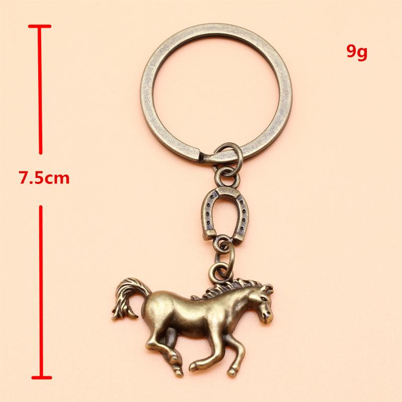Creative Horse Metal Keychain Vintage Horse Pendant Keyring Bag Key Hanging Decoration New Year Mascot Souvenir Gift