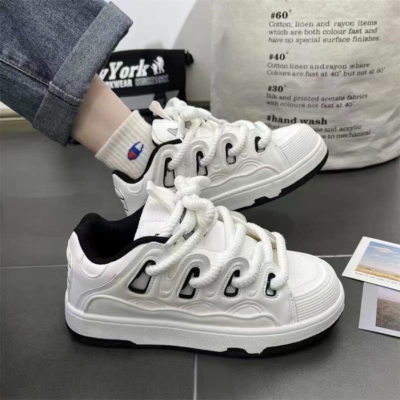 Fashion Latest couple style fashionable casual skateboard shoes for spring and autumn campus style youth running sports shoes sneakers