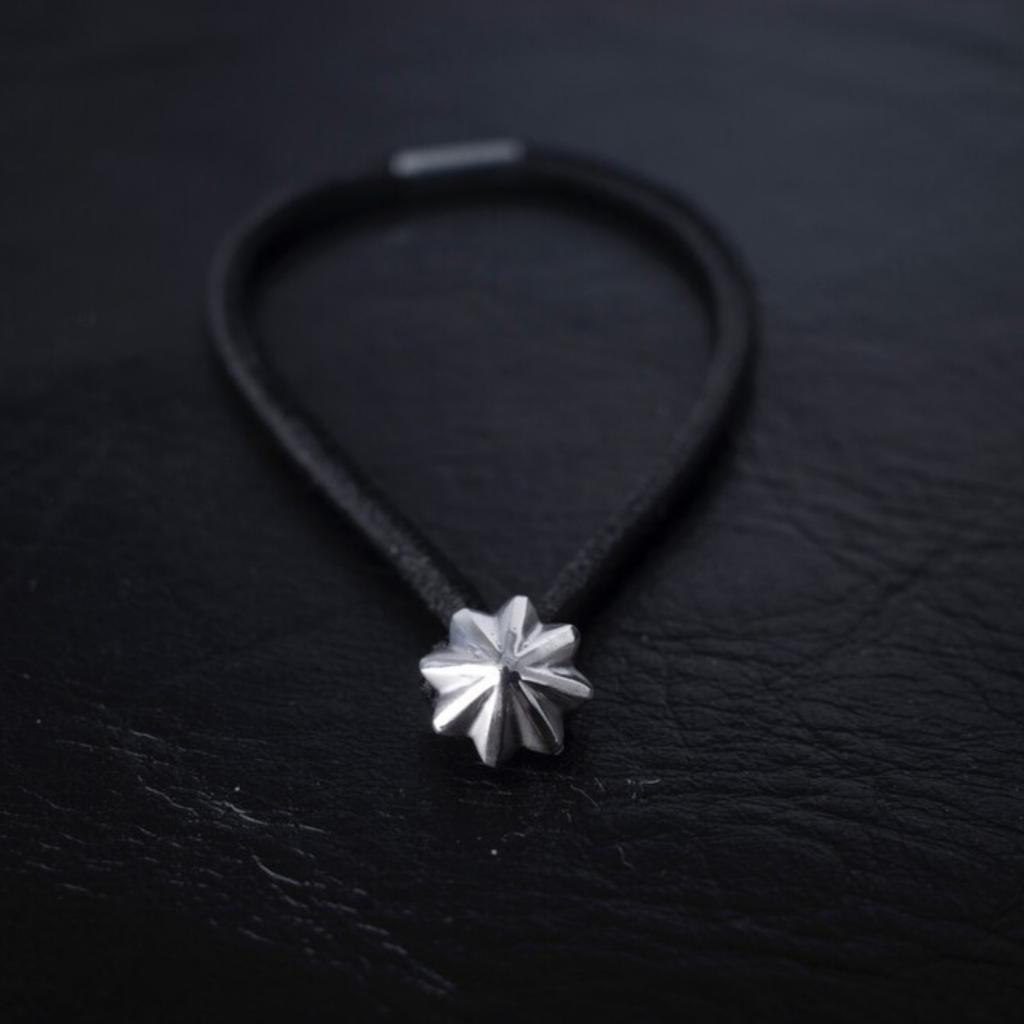 Josilver 10Mm Concho Hair Tie (Silver)