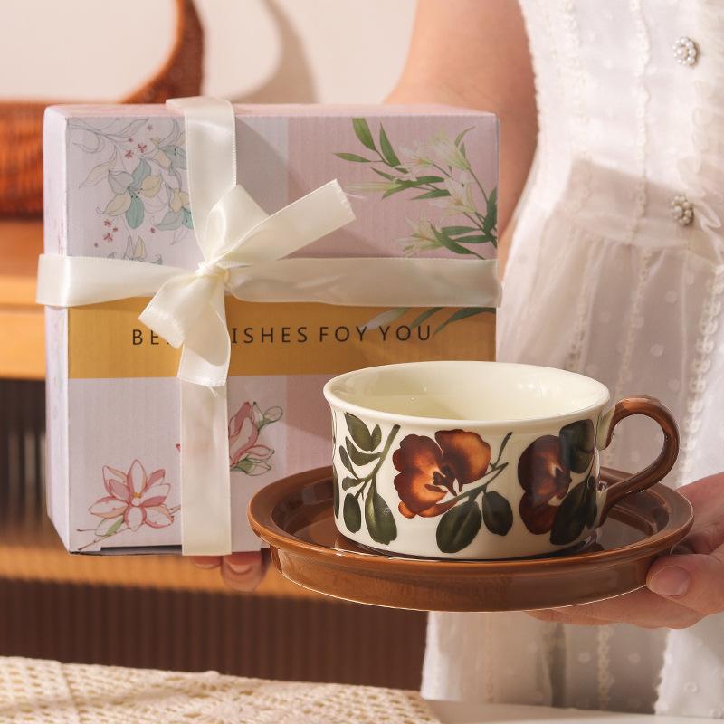 Medieval ceramic coffee cup and saucer set, high-end gift box, light luxury afternoon teacup, free gift for girls