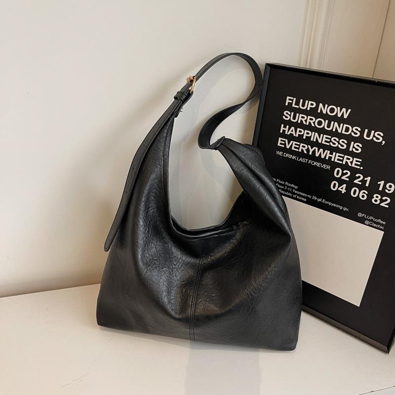 Retro Autumn New Large Capacity 2025 New Korean Version Fashion Solid Color Casual Commuting Shoulder Tote Bag Women