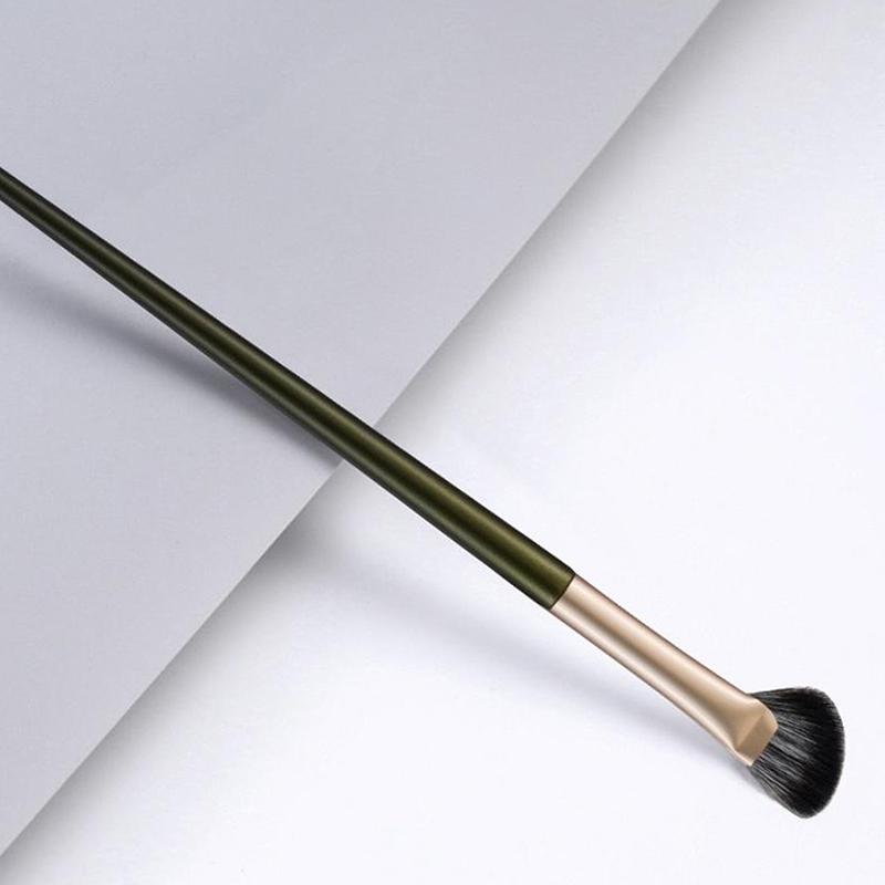 Flat Angled Contour Makeup Brush,Half Fan-Shape Nose Shadow Brush,Professional Soft Highlighter Blush Make Up Tools