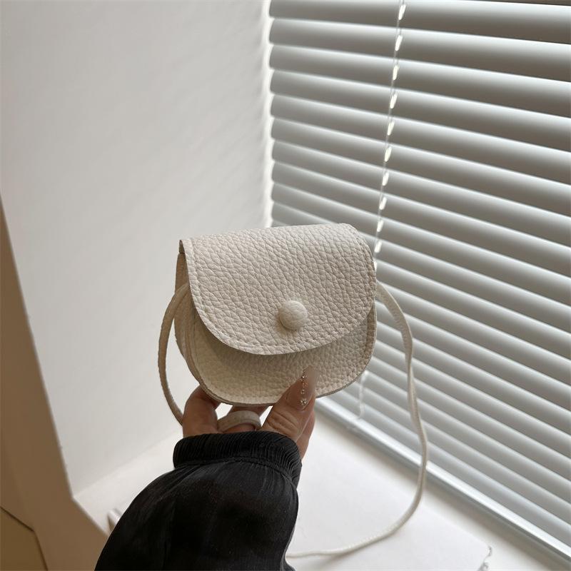 

New aesthetic personality trend bag women s bag simple retro women s crossbody shoulder bag casual saddle bag белый