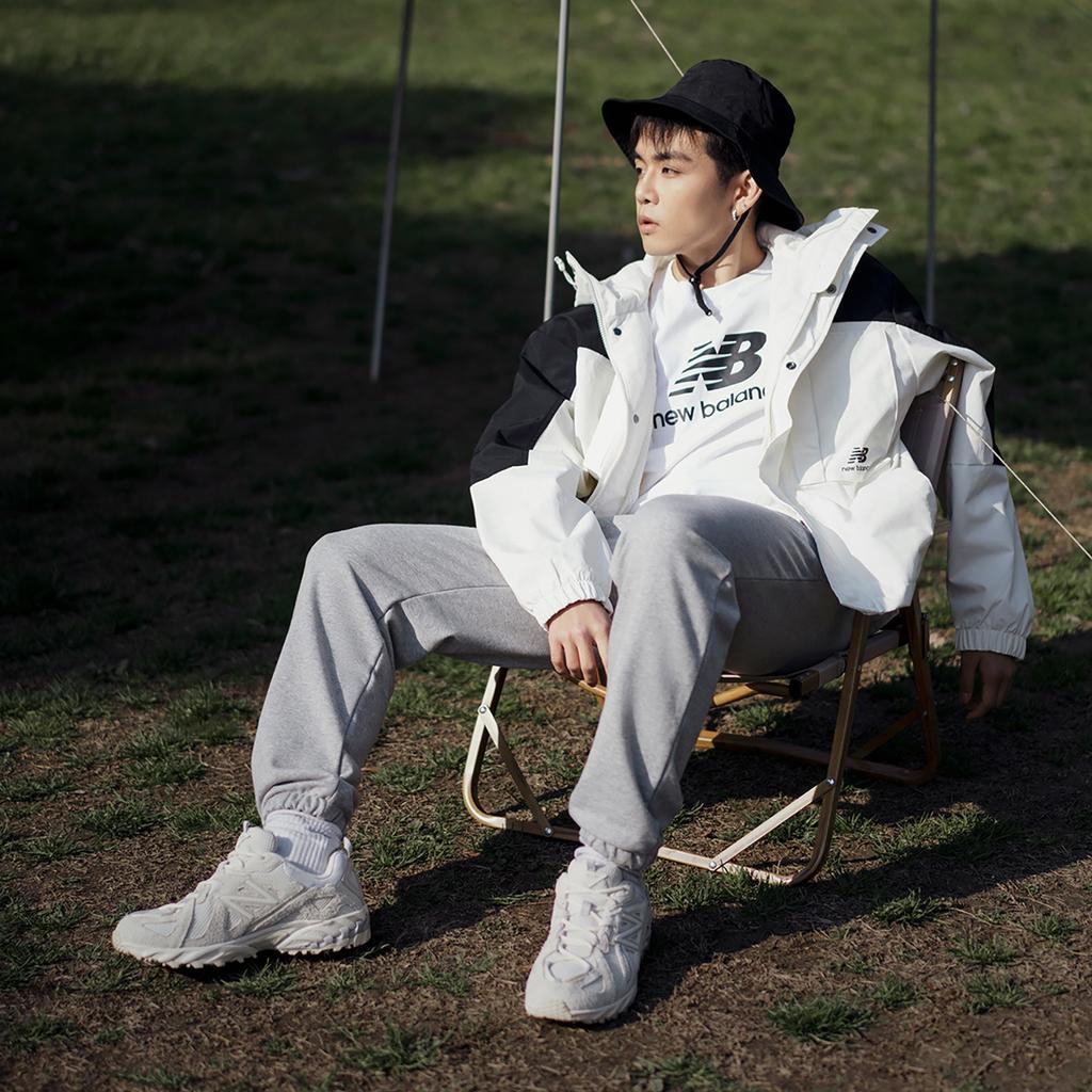 New Balance Essentials Stacked Logo Sweatpants Asia Sizing 'Grey' Men's AMP31539-AG