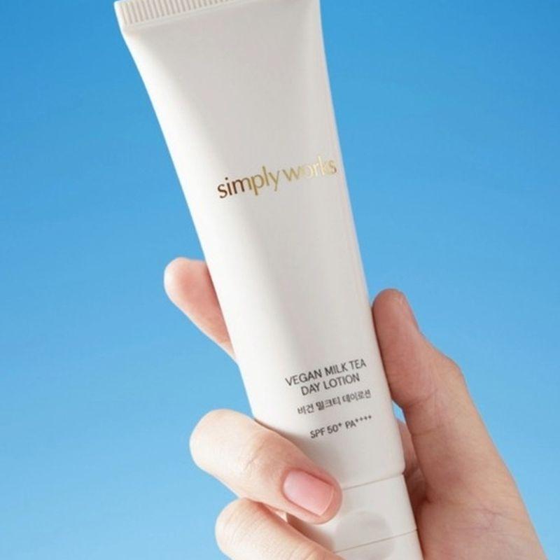 Simplyworks [Хваджальмок] Веганский лосьон для тела «День молочного чая» SPF 50 50 мл Vegan Milk Tea Day Lotion SPF50 50ml